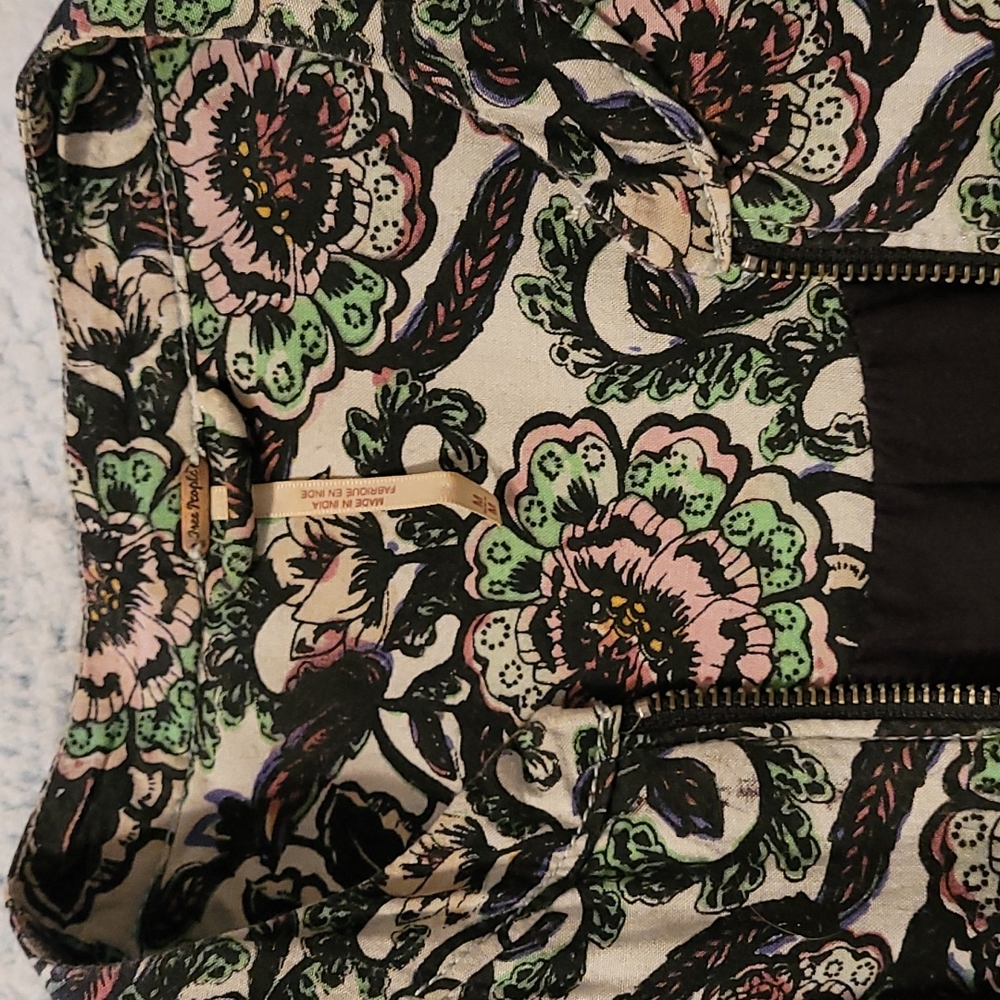 Free People RARE stunning lightweight floral crewneck jacket, size medium. - Picture 8 of 13